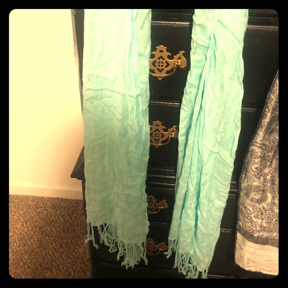 Light blue scarf